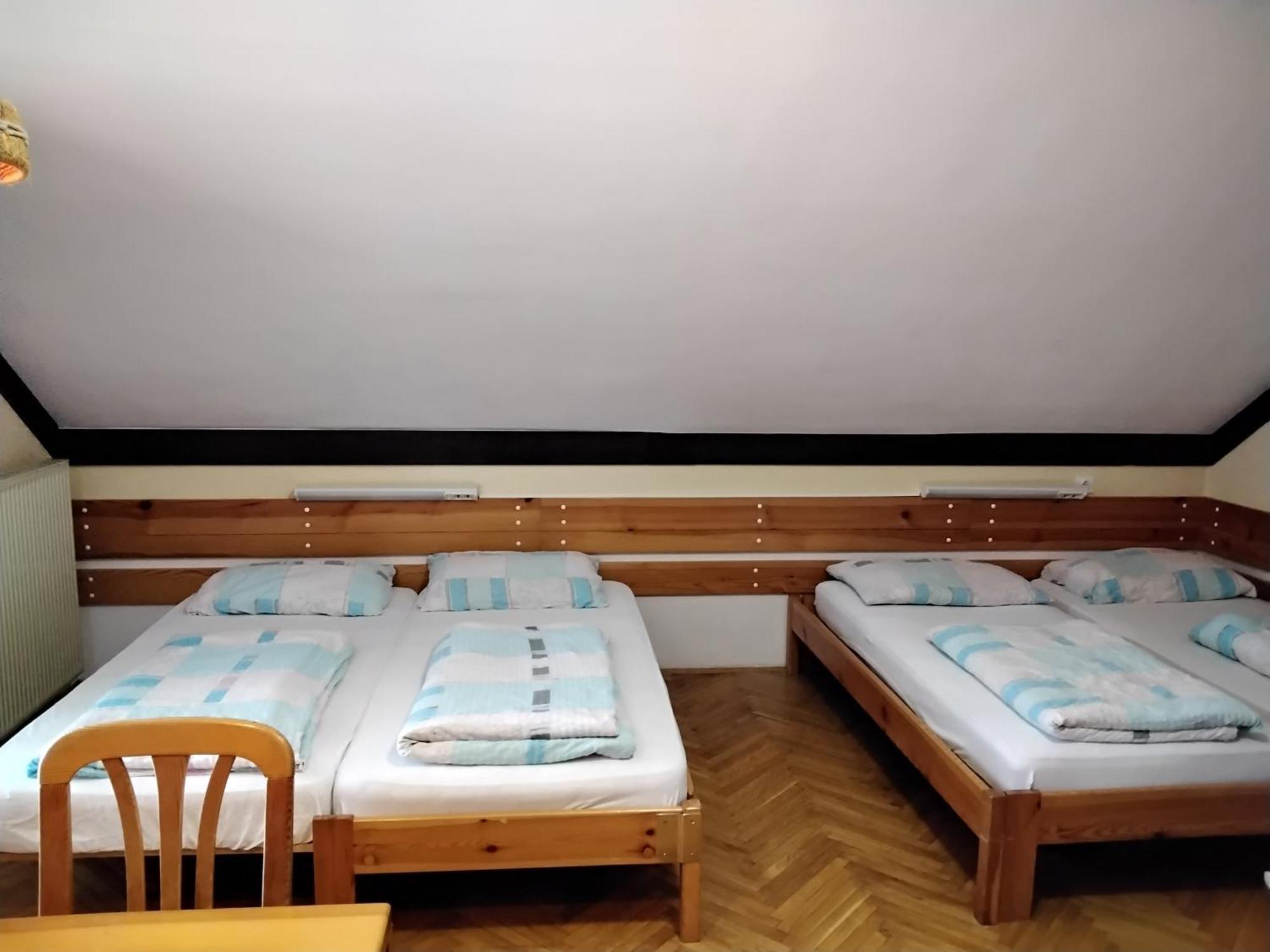سيركلجي نا جورينجسكيم Accommodation And Restaurant Tia المظهر الخارجي الصورة