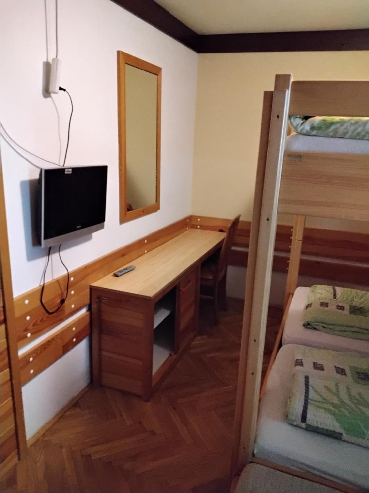سيركلجي نا جورينجسكيم Accommodation And Restaurant Tia المظهر الخارجي الصورة