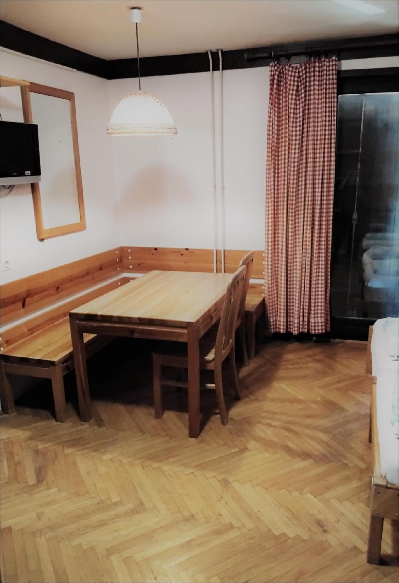 سيركلجي نا جورينجسكيم Accommodation And Restaurant Tia المظهر الخارجي الصورة