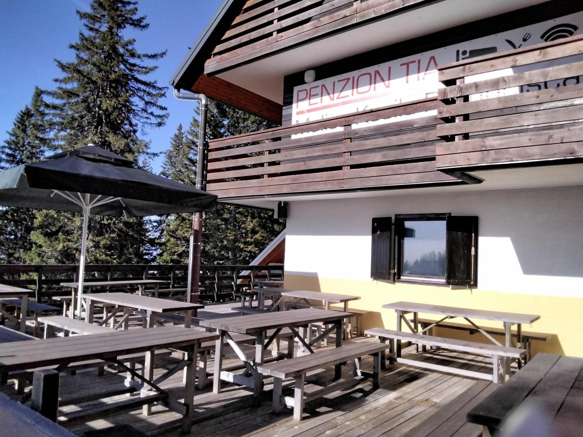 سيركلجي نا جورينجسكيم Accommodation And Restaurant Tia المظهر الخارجي الصورة